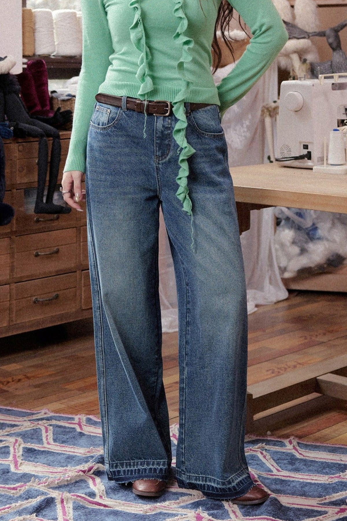 Straight-Leg Frayed Hem Denim Jeans