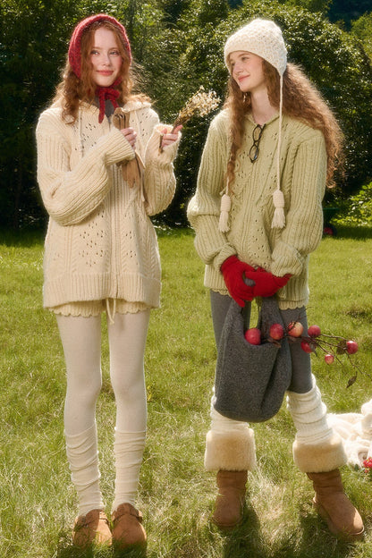 Set aus weicher Lammwoll-Strickjacke mit Zopfmuster und Kapuze sowie Shorts