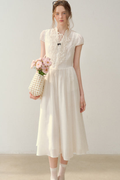 Robe à col en V à motif floral en acétate