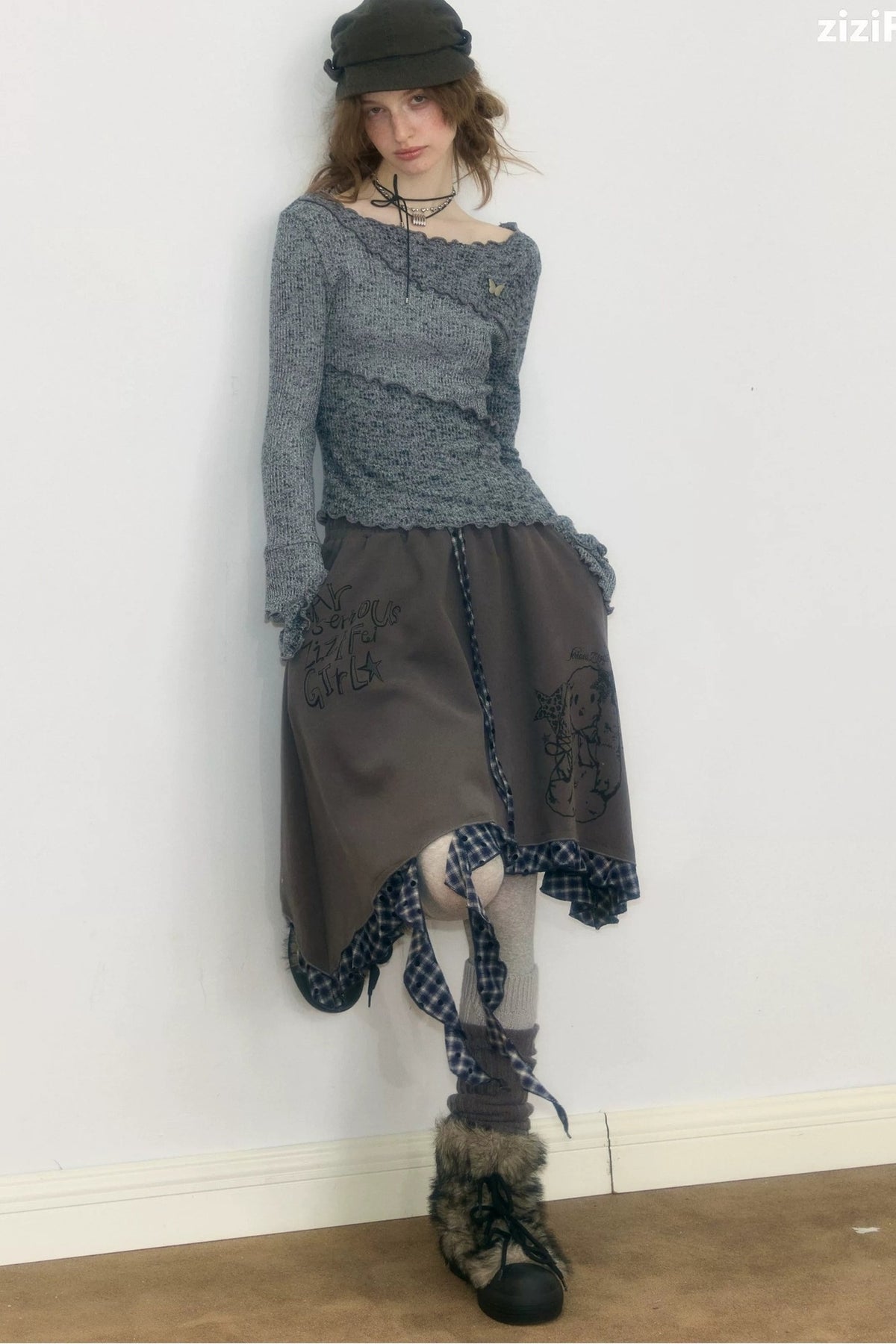 Strickoberteil mit Rüschenbesatz und Glockenärmeln