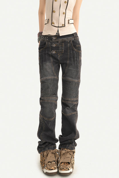 Gewaschene plissierte gerade Biker-Jeans