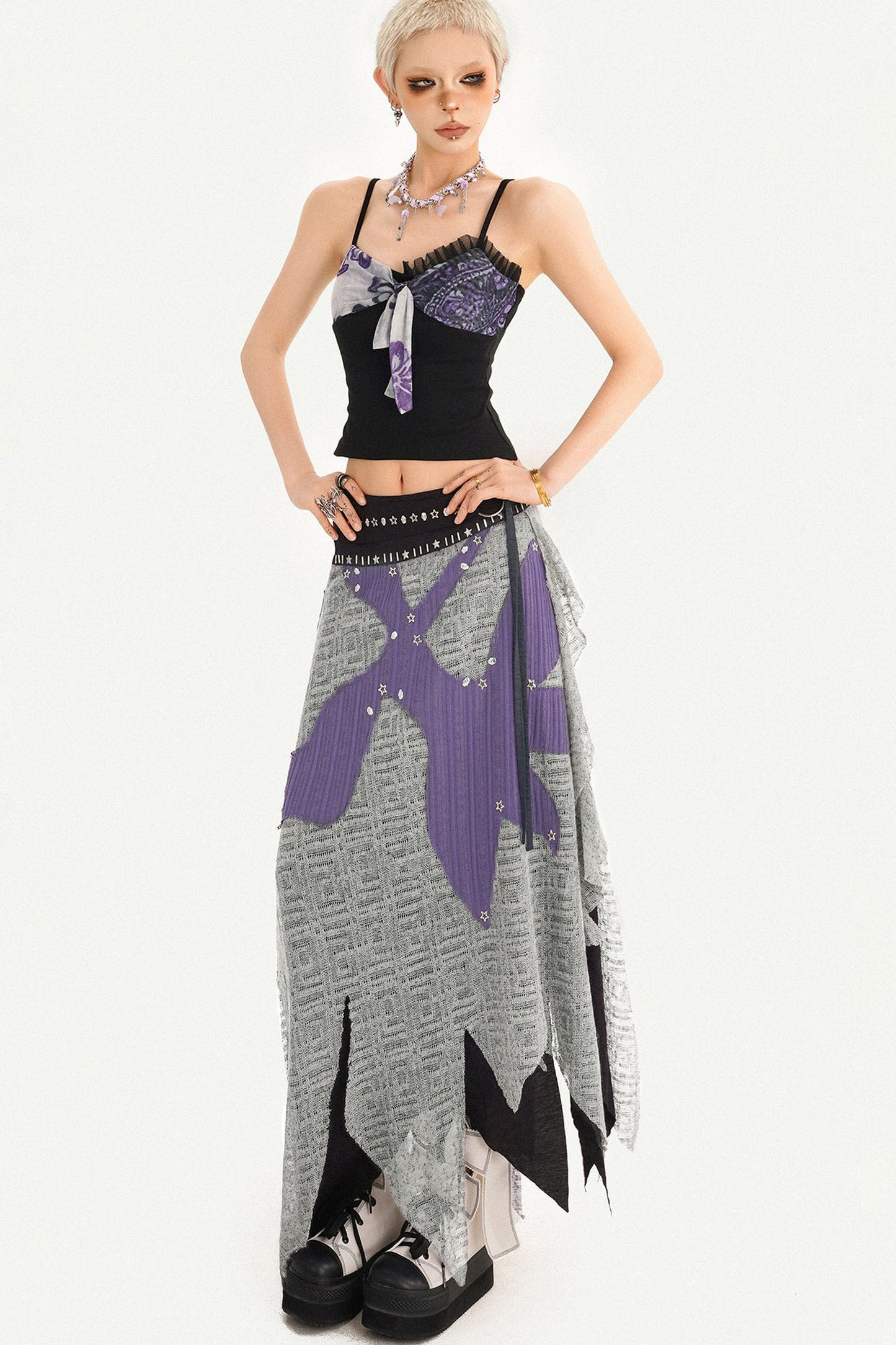 Set aus Camisole mit Schleifenprint und Strickrock