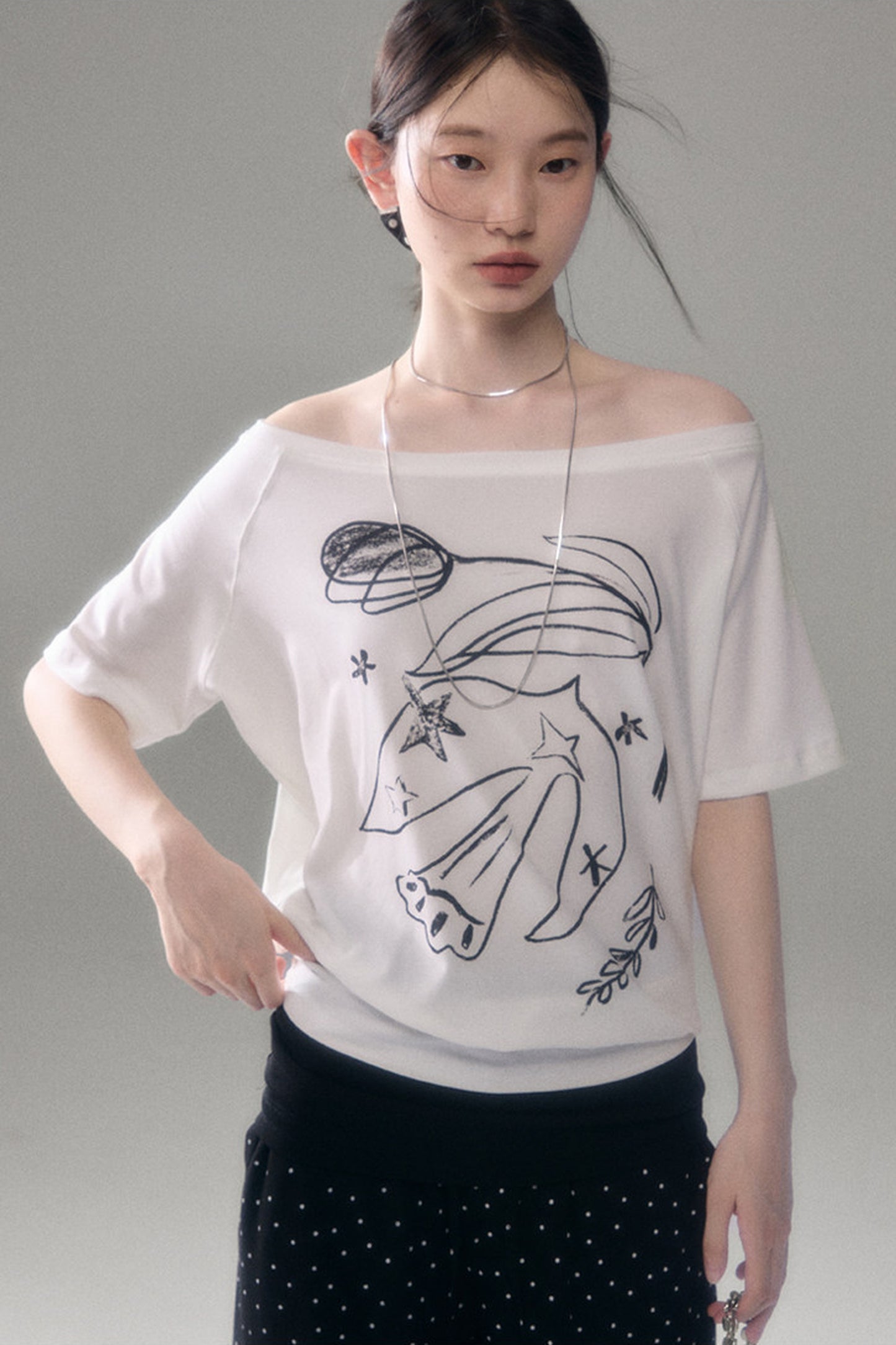Bird And Tulip Print One-Shoulder Tencel T-Shirt