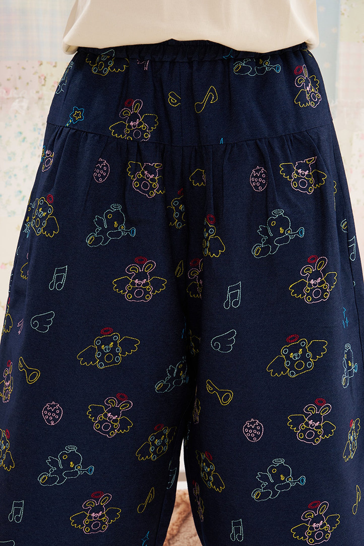 Animal Angel Heavy Embroidery Capri Pants