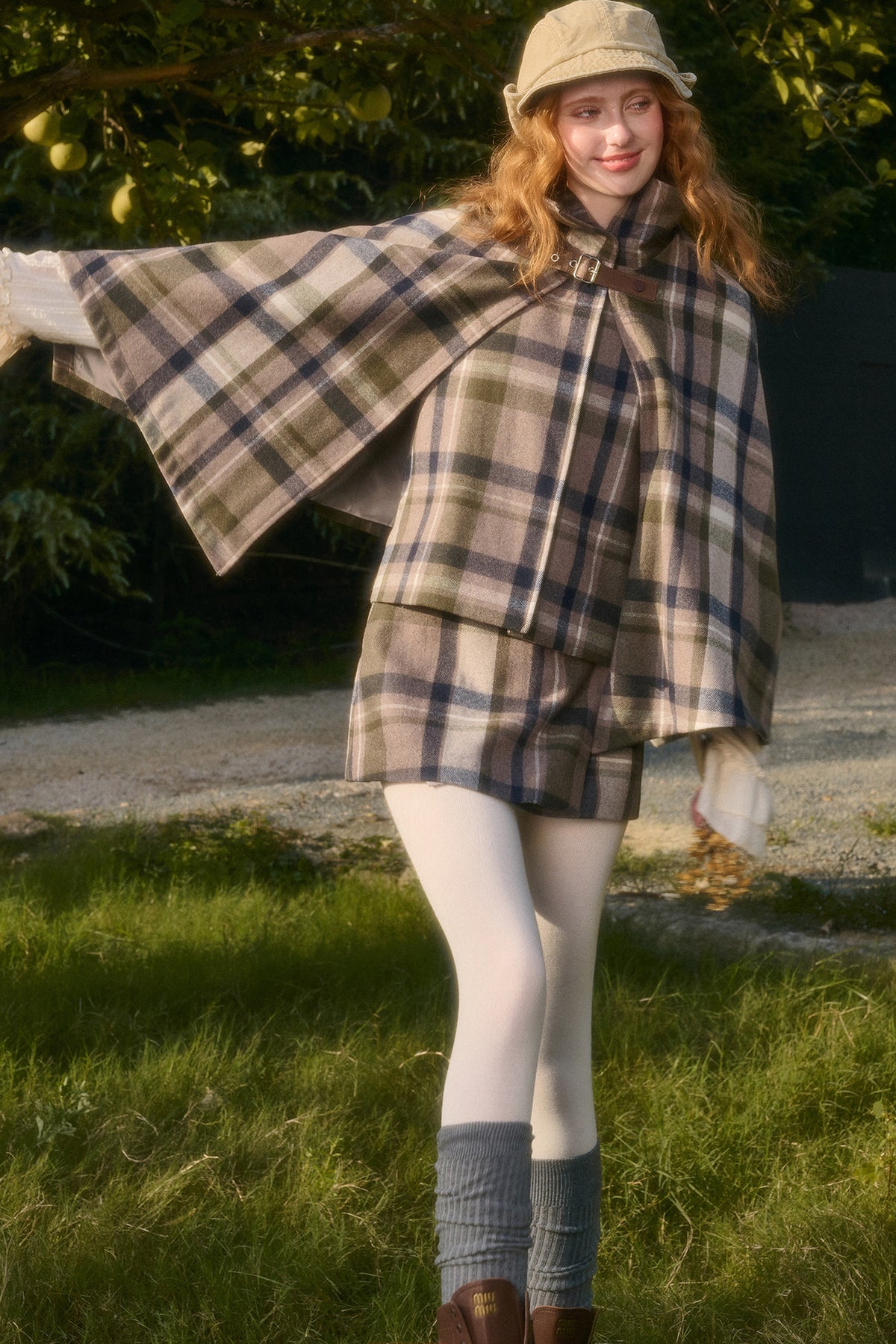 Detachable Plaid Cape Vest And A-Line Skirt Set-Up