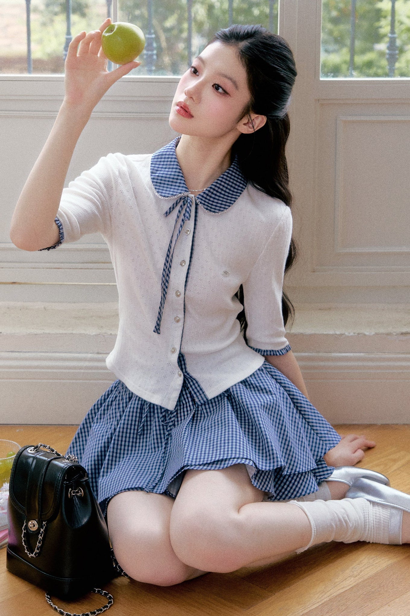 Completo cardigan a maglia bianco con colletto a quadri