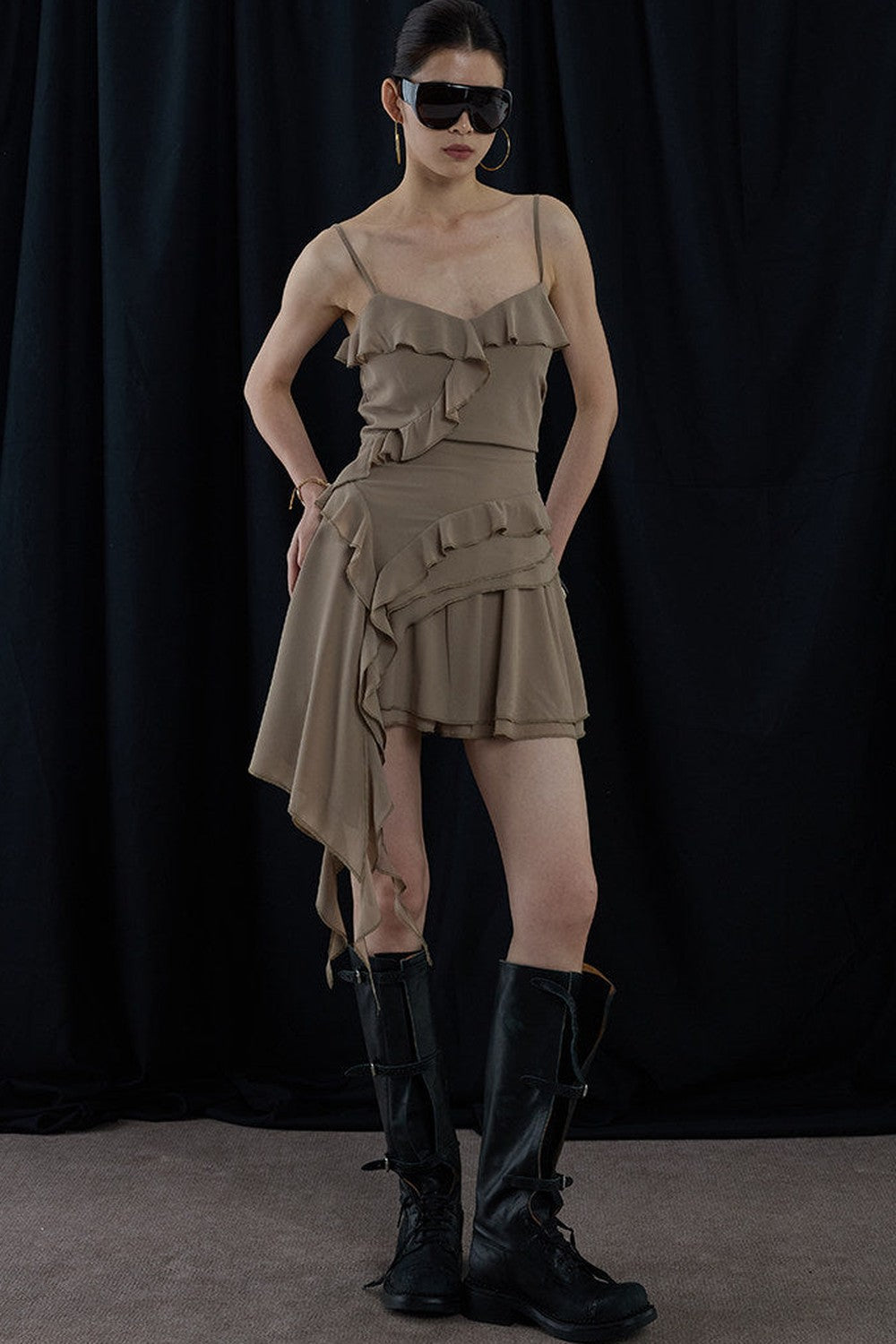 Romantisches Retro-Set mit asymmetrischem Rock