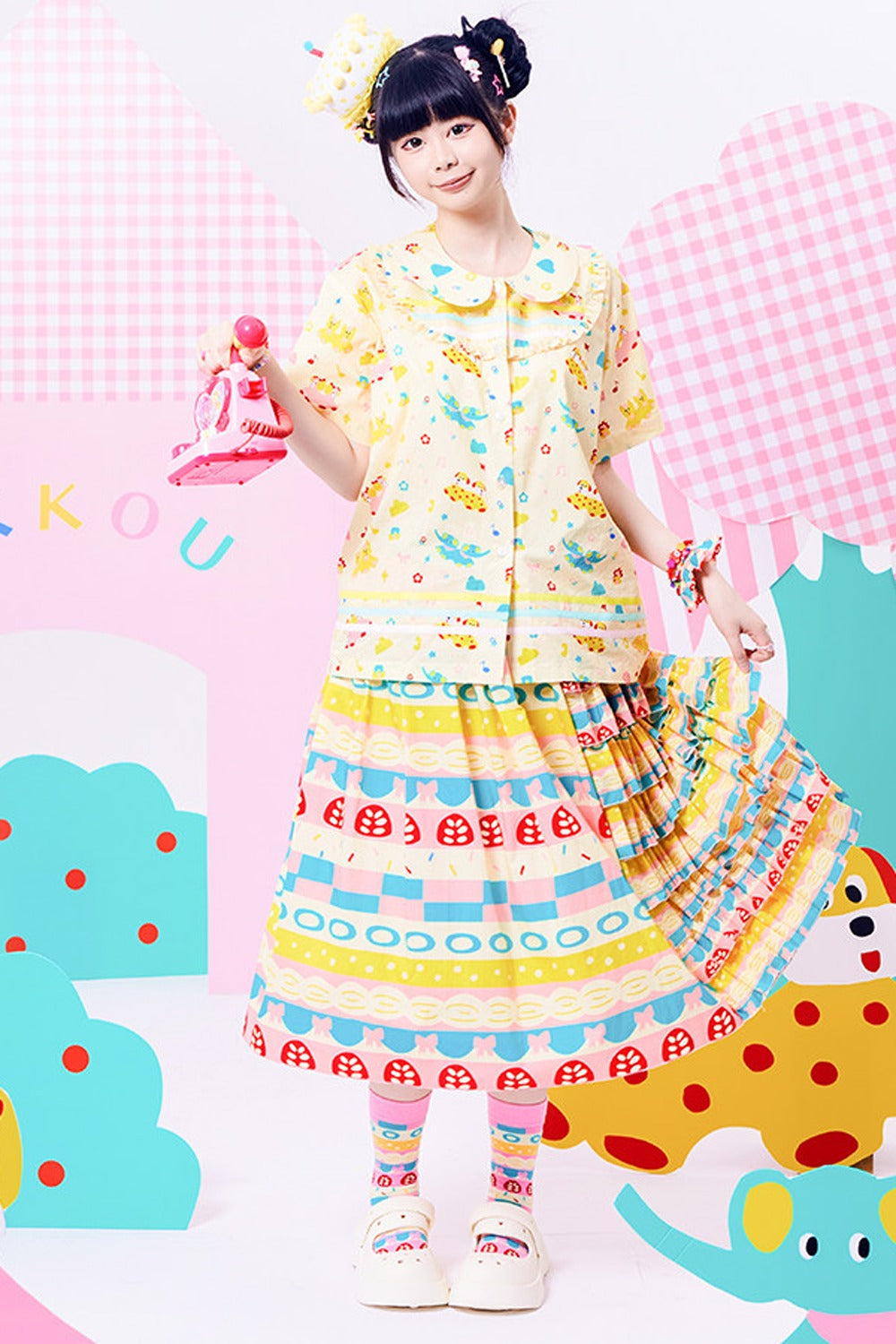Original Three-Color Ribbon Print Blouse