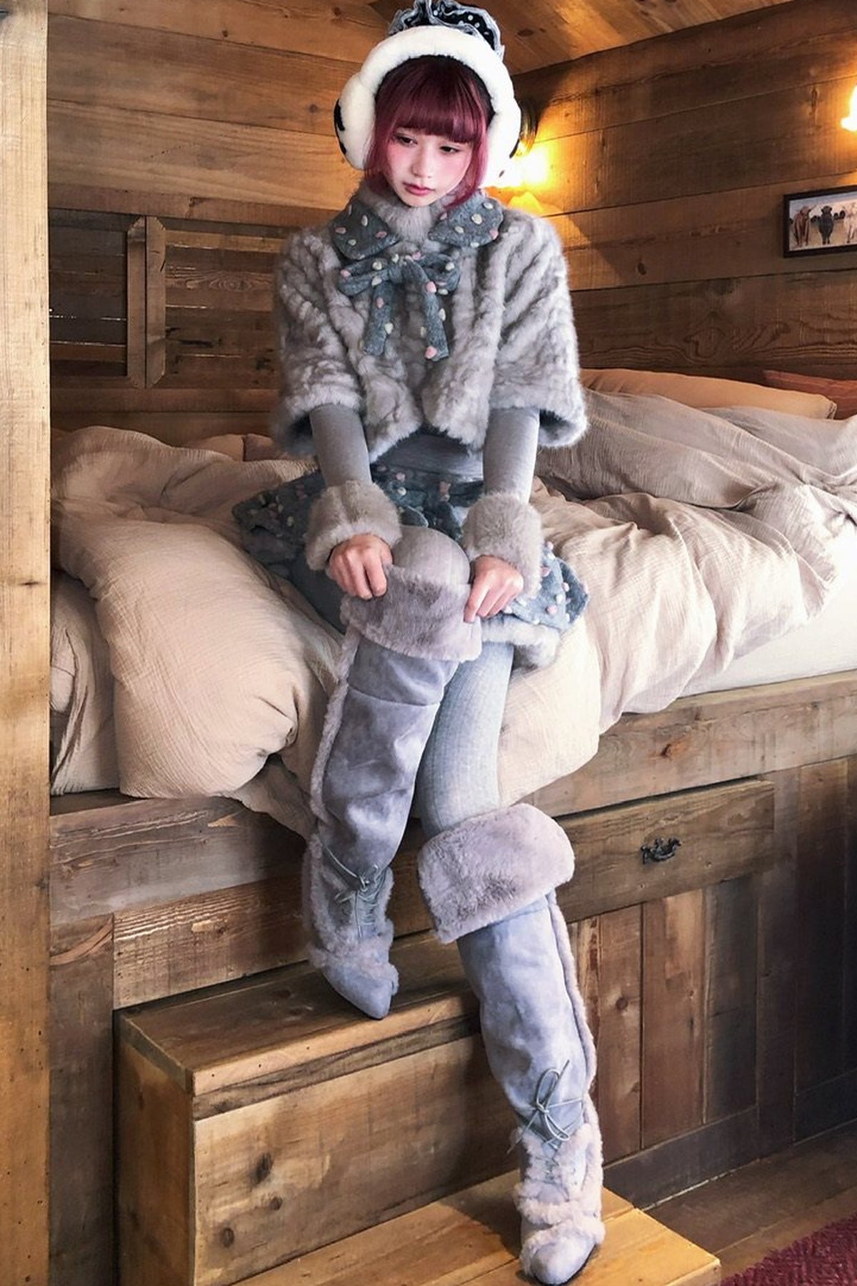Vintage-Style Fur Patchwork Polka Dot Gray and Pink Set-Up