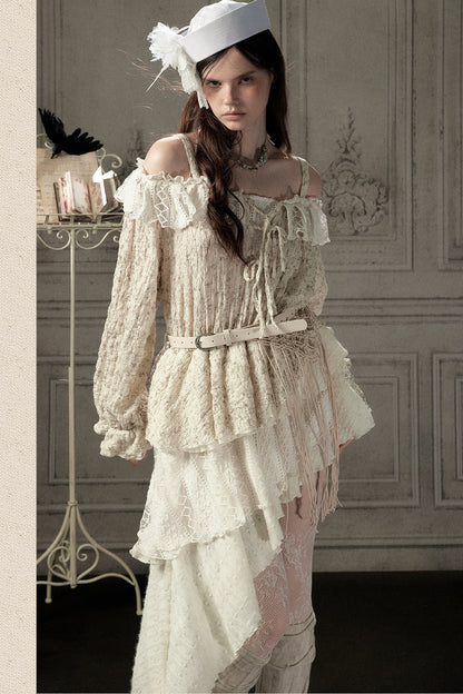 Beige One-Shoulder Lace Trailing Dress