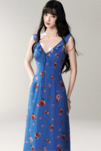 Abito estivo blu con rose