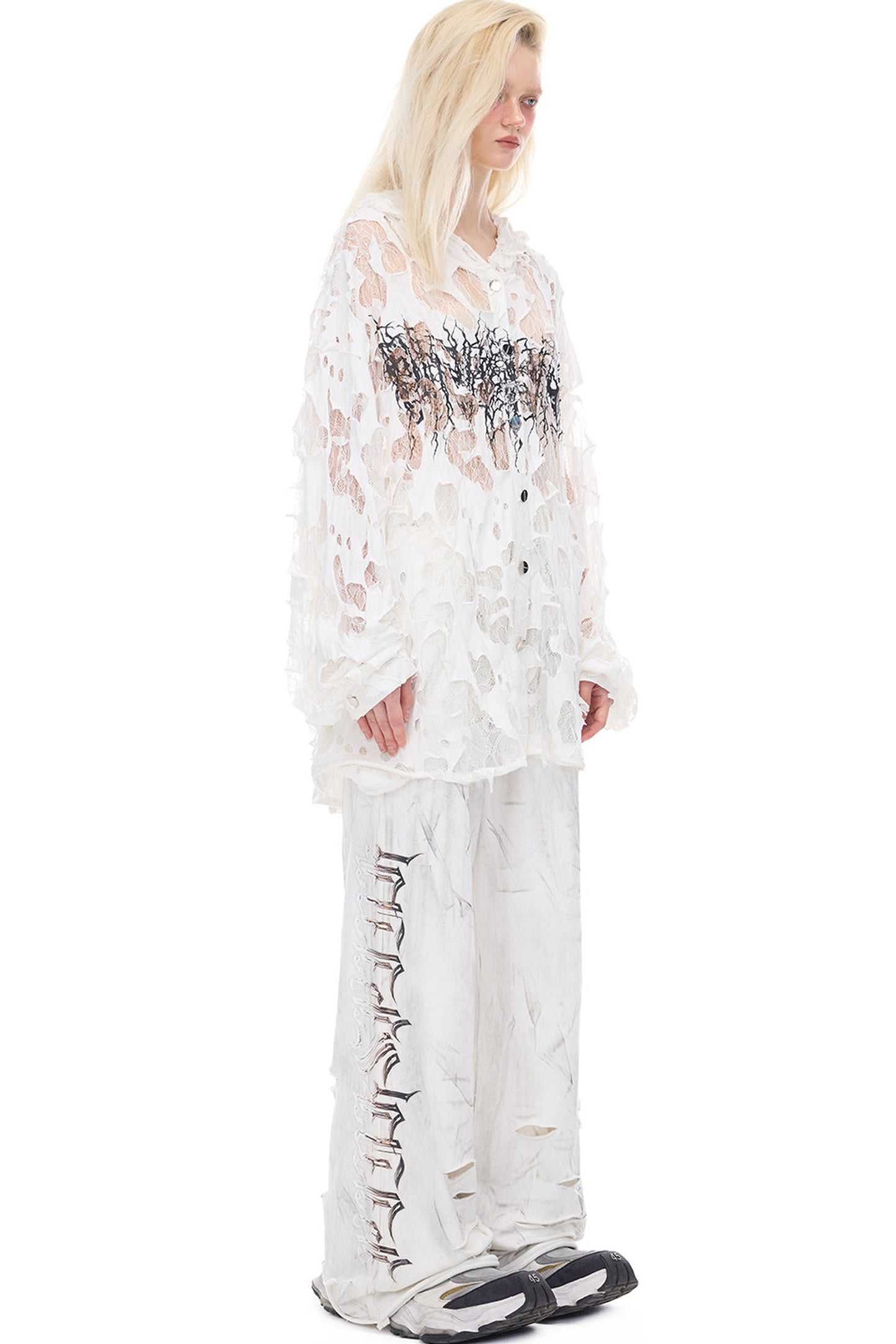 Camicia con cappuccio in pizzo floreale