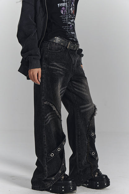 Gewaschene schwarze Jeans mit geradem Bein