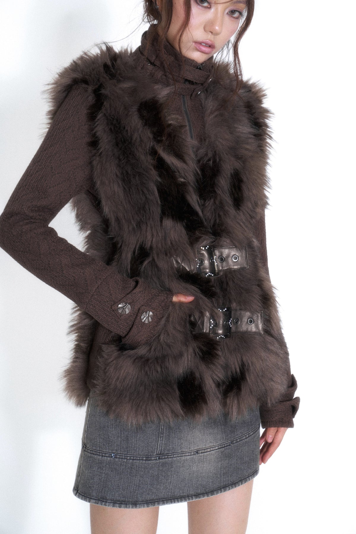 Plüschjacke mit Stehkragen und zwei Schnallen