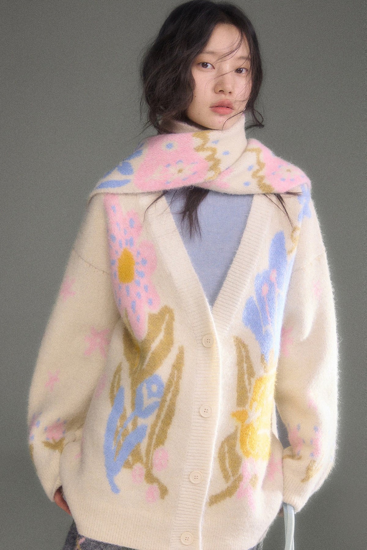 Ear-Flap Bird Tulip Jacquard Wool Cardigan