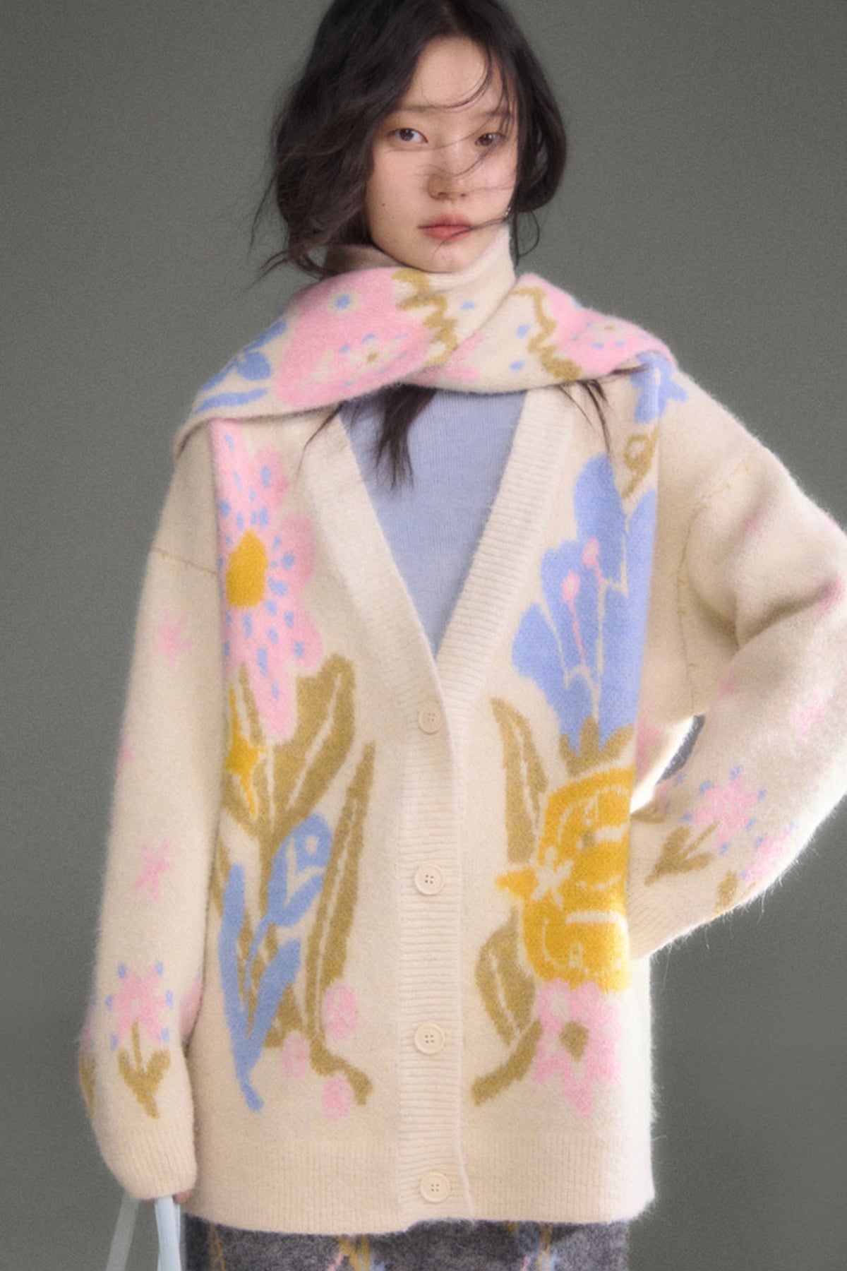 Ear-Flap Bird Tulip Jacquard Wool Cardigan