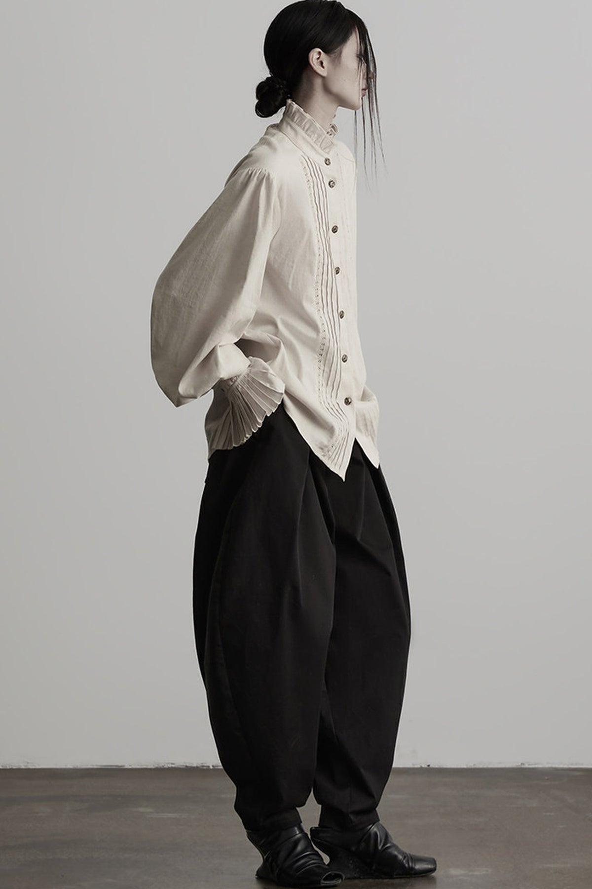 Pleated Cotton Linen Stand-Up Collar Shirt