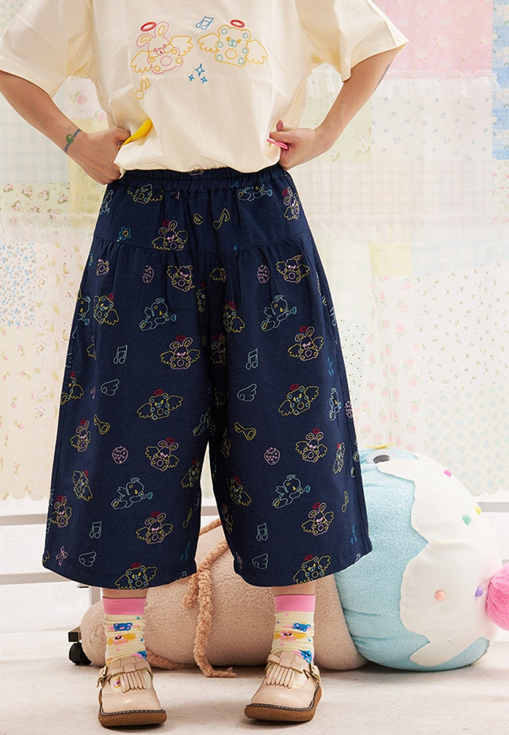 Animal Angel Heavy Embroidery Capri Pants