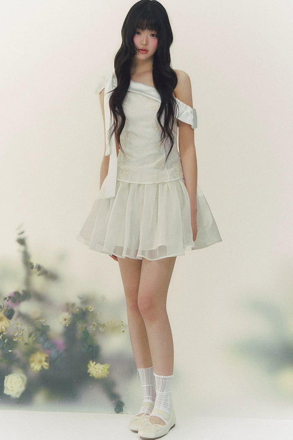 Robe midi princesse en satin brodé