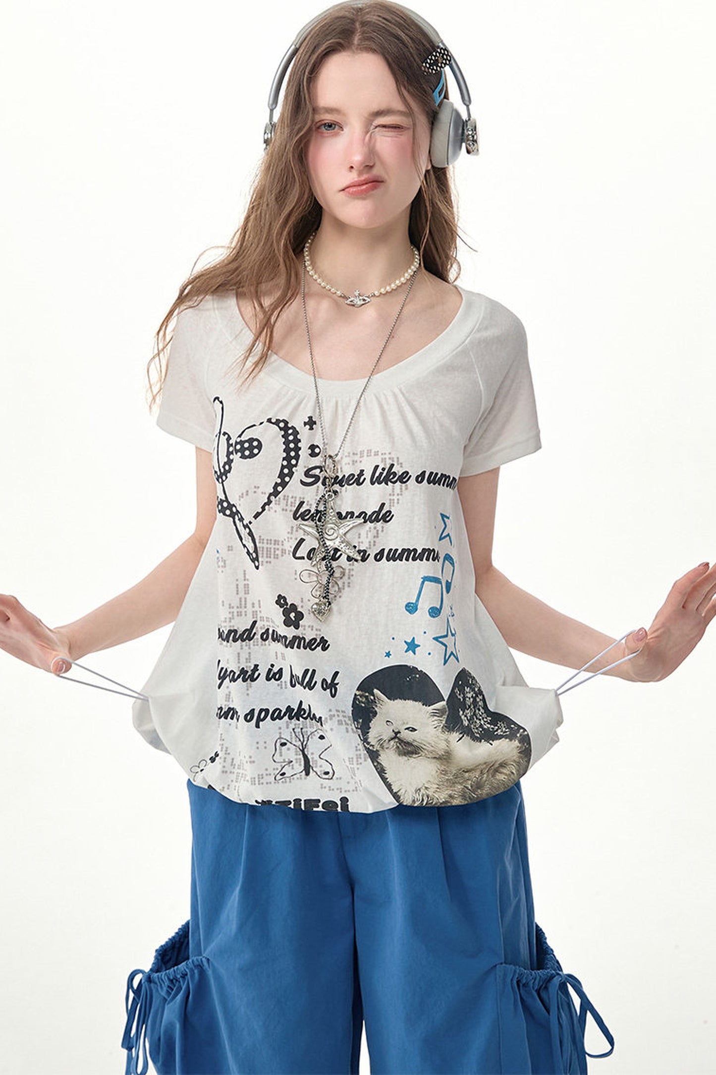 Marineblaues Kurzarmshirt mit Katzenmotiv