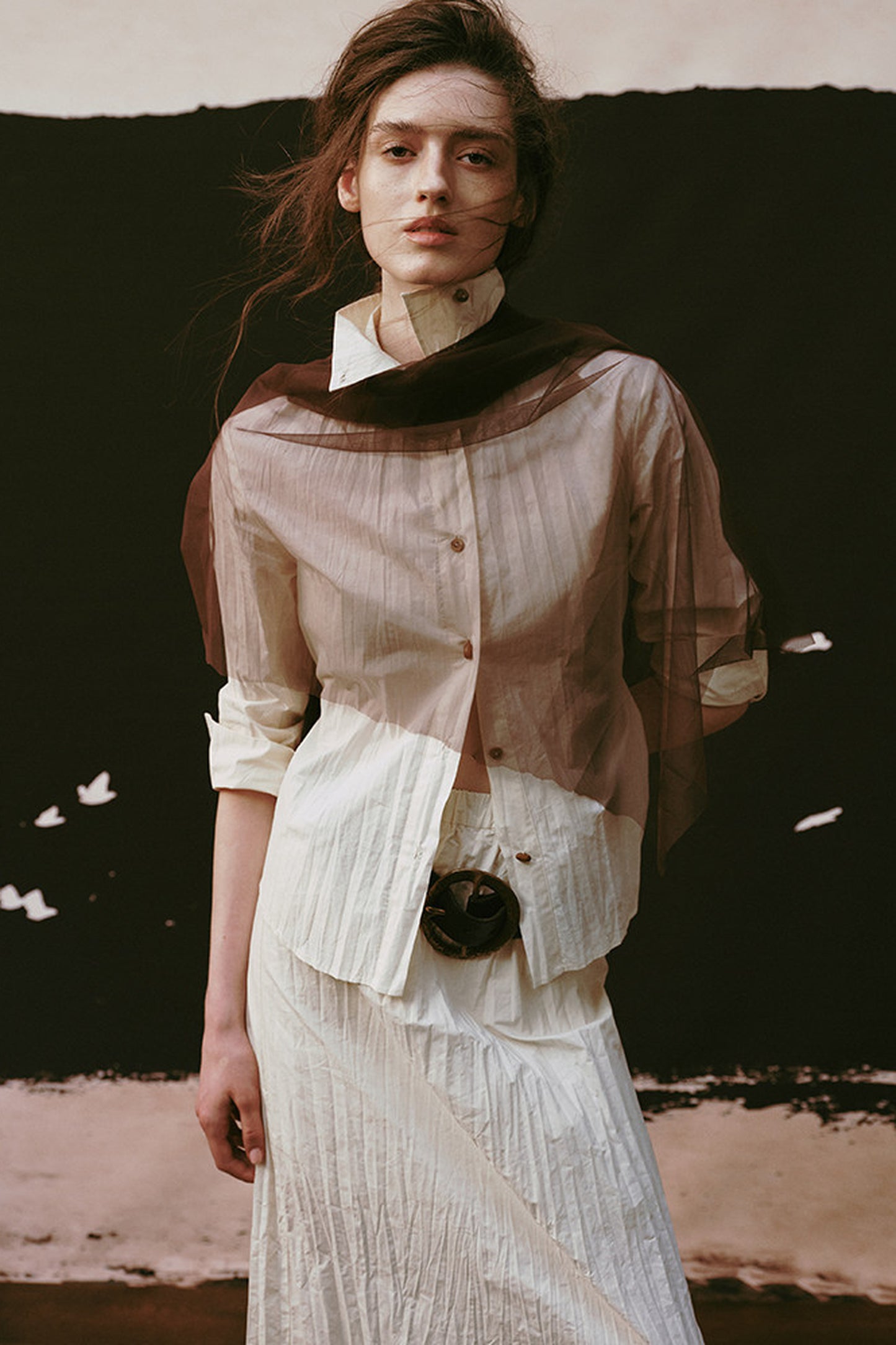 Completo camicia con colletto alla coreana plissettata 3D e gonna