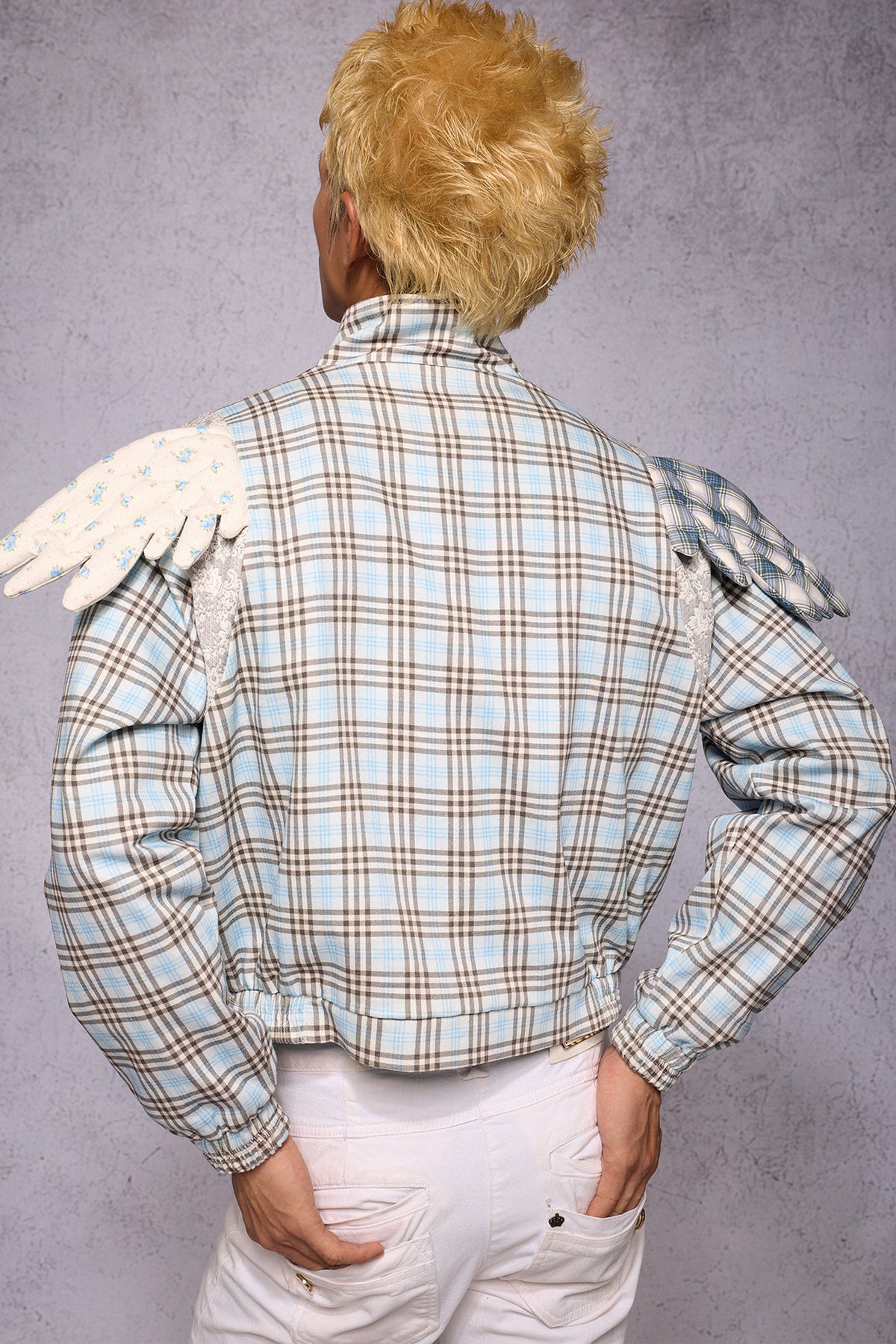 Jacke mit Engelsflügeln, Karomuster, Patchwork und Strass