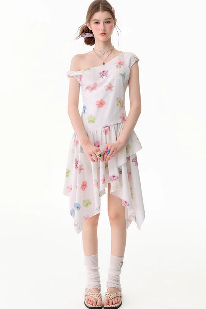 Schulterfreies Kleid mit Schmetterlings- und Blumenmuster und asymmetrischem Saum