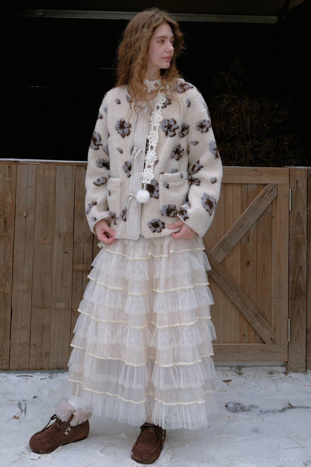 Gesteppte Fleecejacke mit Blumen und Schleife