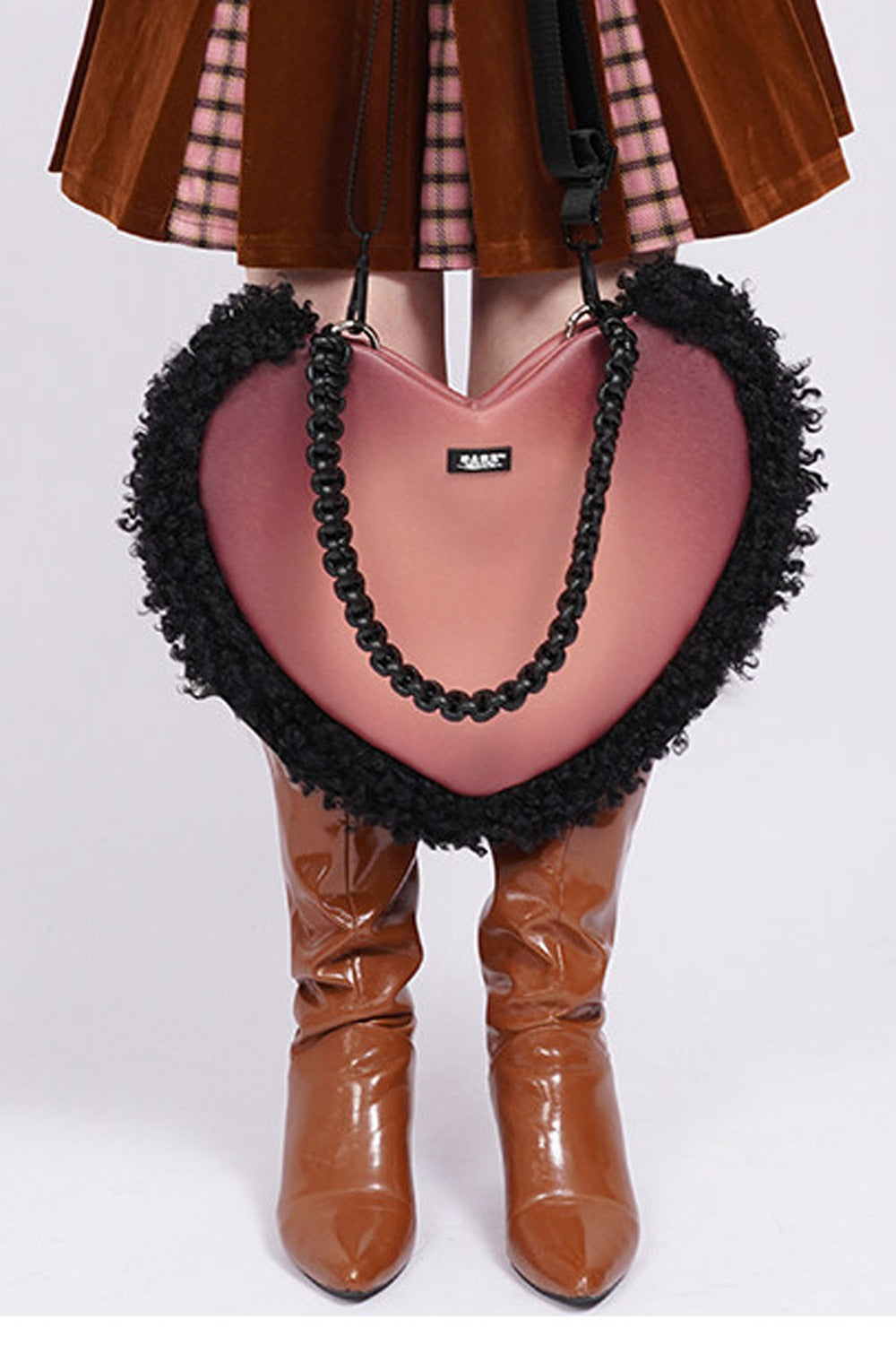 Borsa a tracolla in peluche Y2K