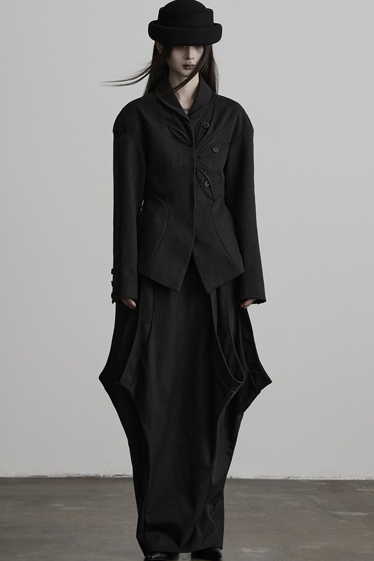 Deconstructed Button-Eye Collar Jacket