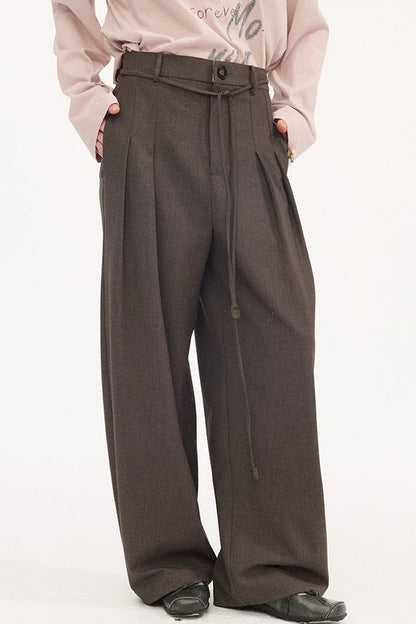 Curved Blade Pleated Wide-Leg Pants