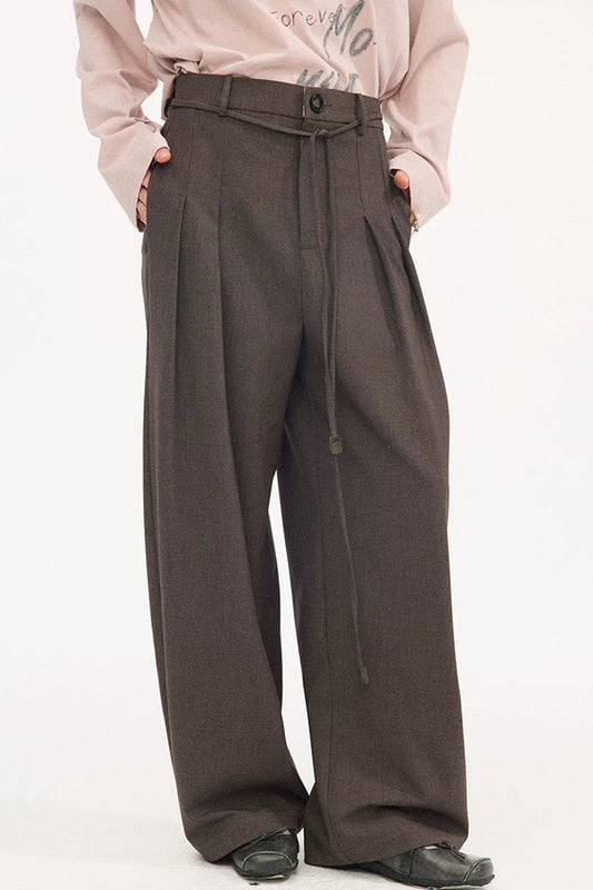 Curved Blade Pleated Wide-Leg Pants