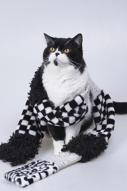 Sciarpa in peluche selvaggia a toppe