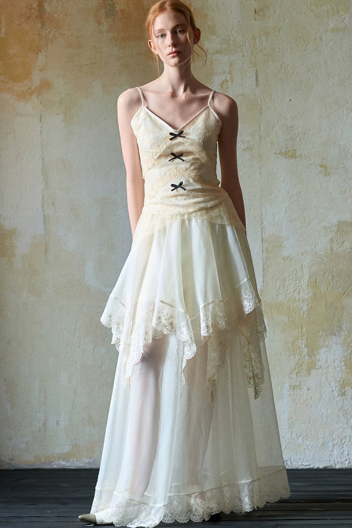 Beige Lace Bow Camisole Set-Up