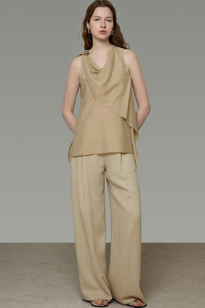 Unspoken gilet dal design di nicchia