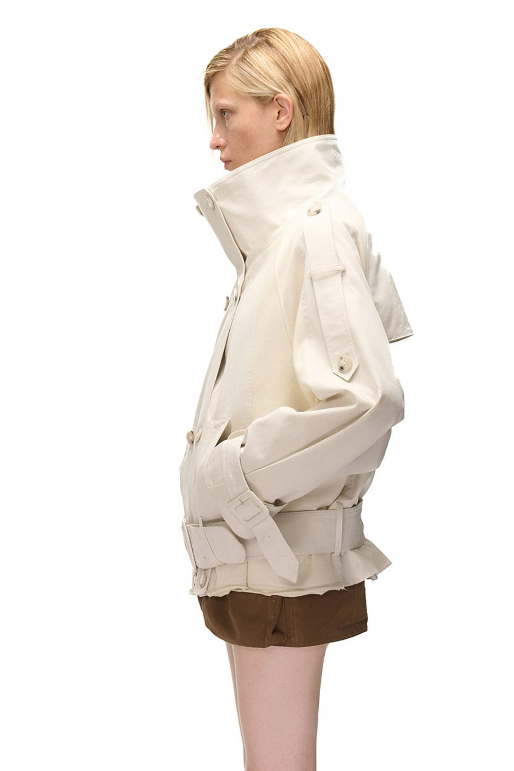Kurzer Trenchcoat im Patchwork-Stil