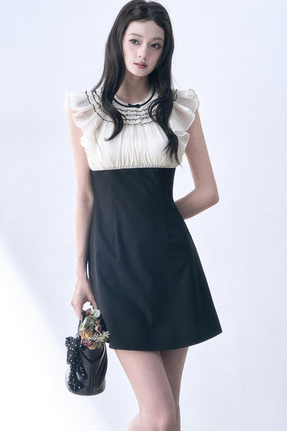 Daylight Kiss Ruffle Dress