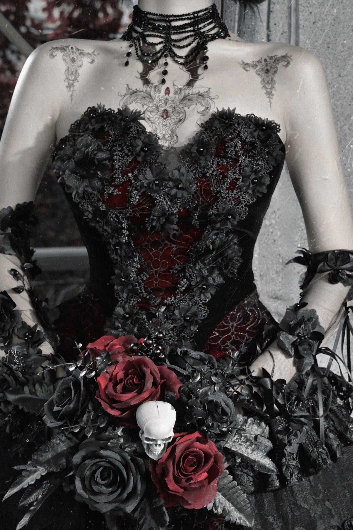 Ensemble blouse corset gothique en velours cramoisi