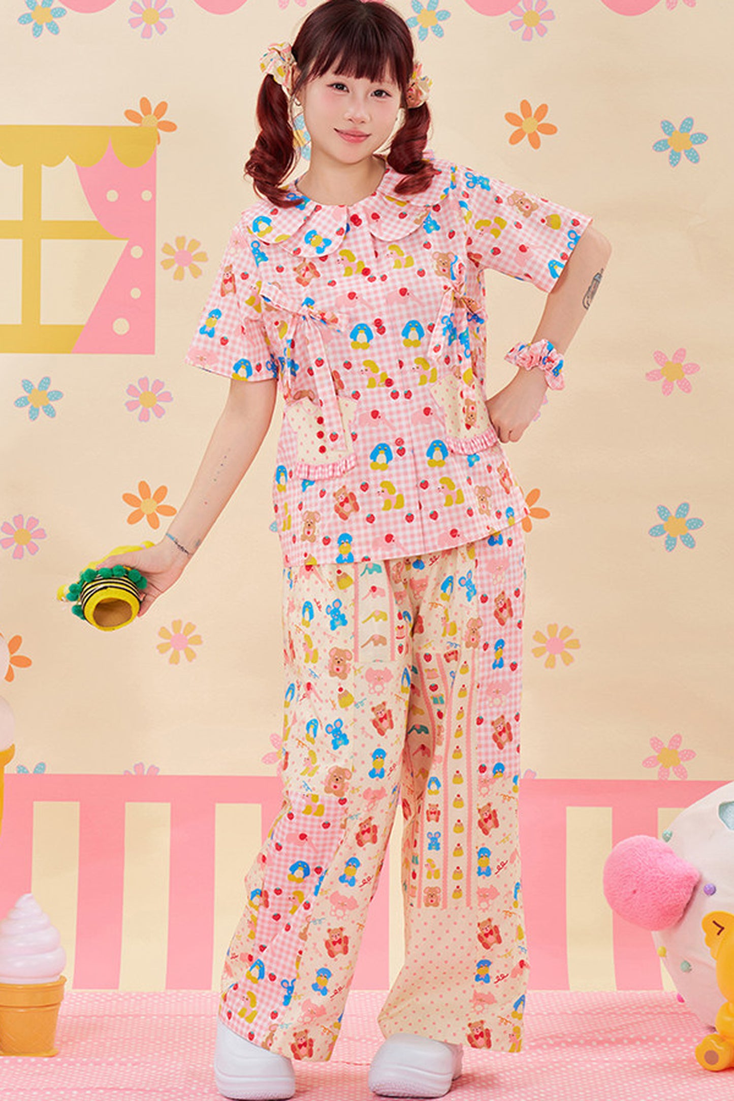 Bunte Patchwork-Hose mit weitem Bein