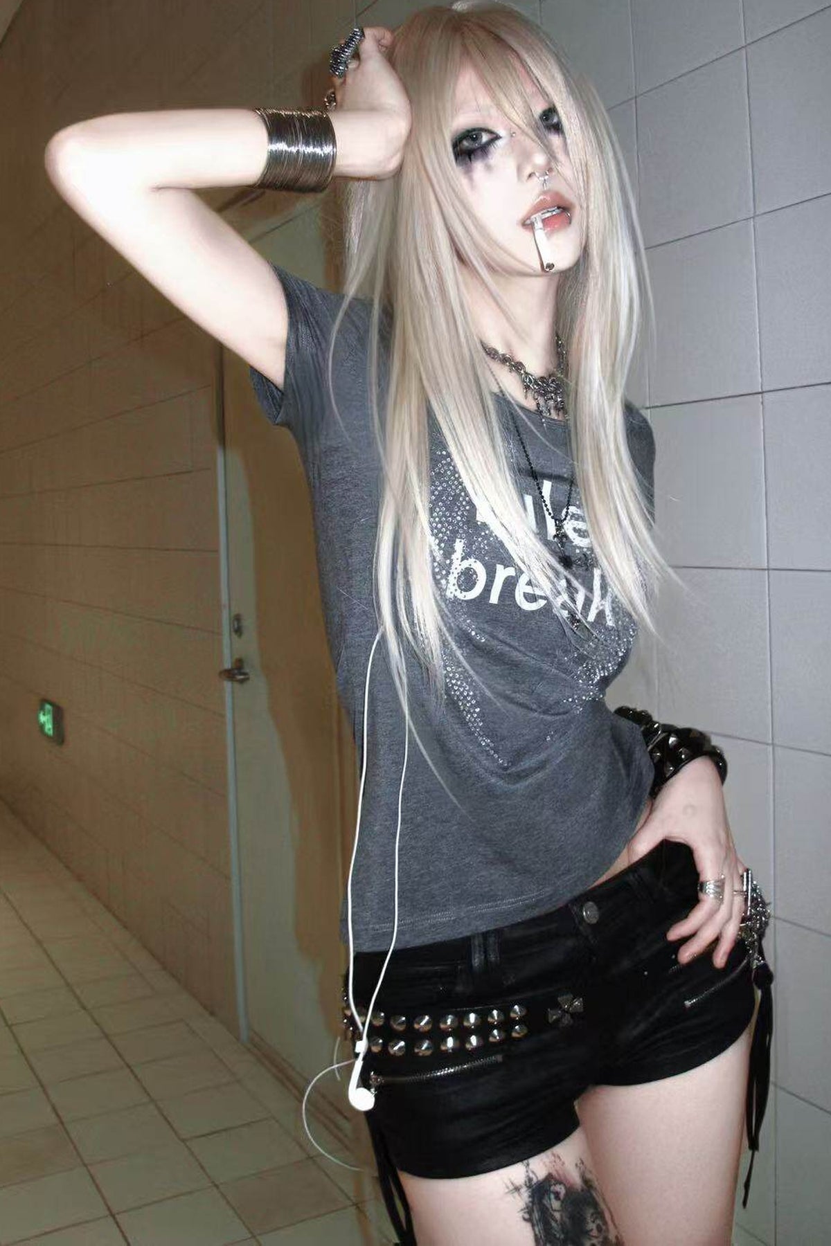 Damen-T-Shirt mit kurzen Ärmeln und Diamantflügeln