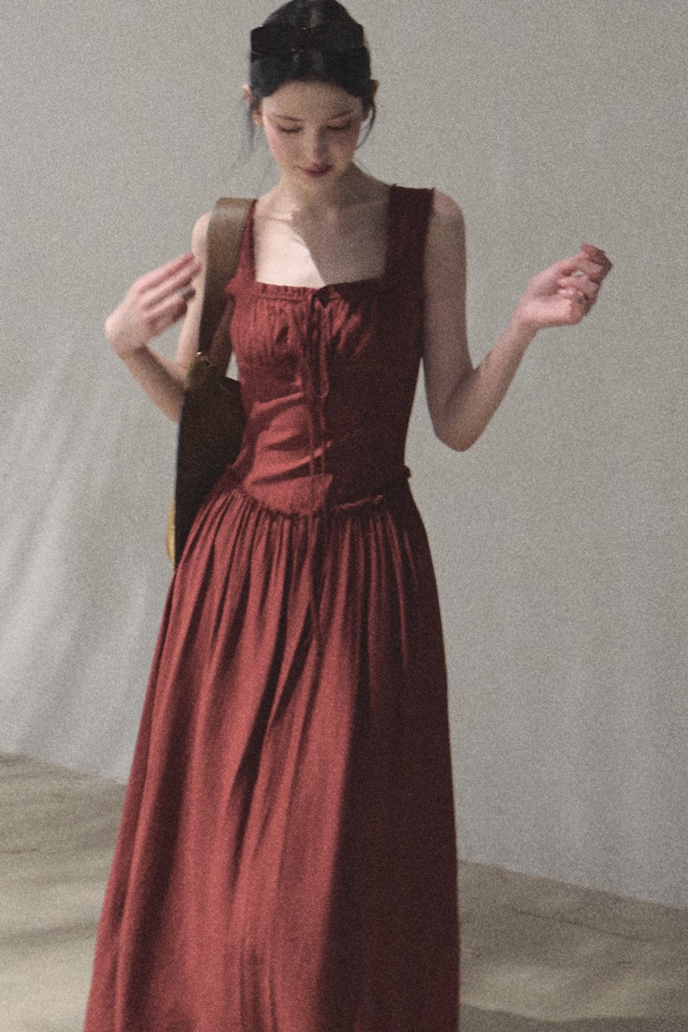Robe débardeur à encolure carrée et volants