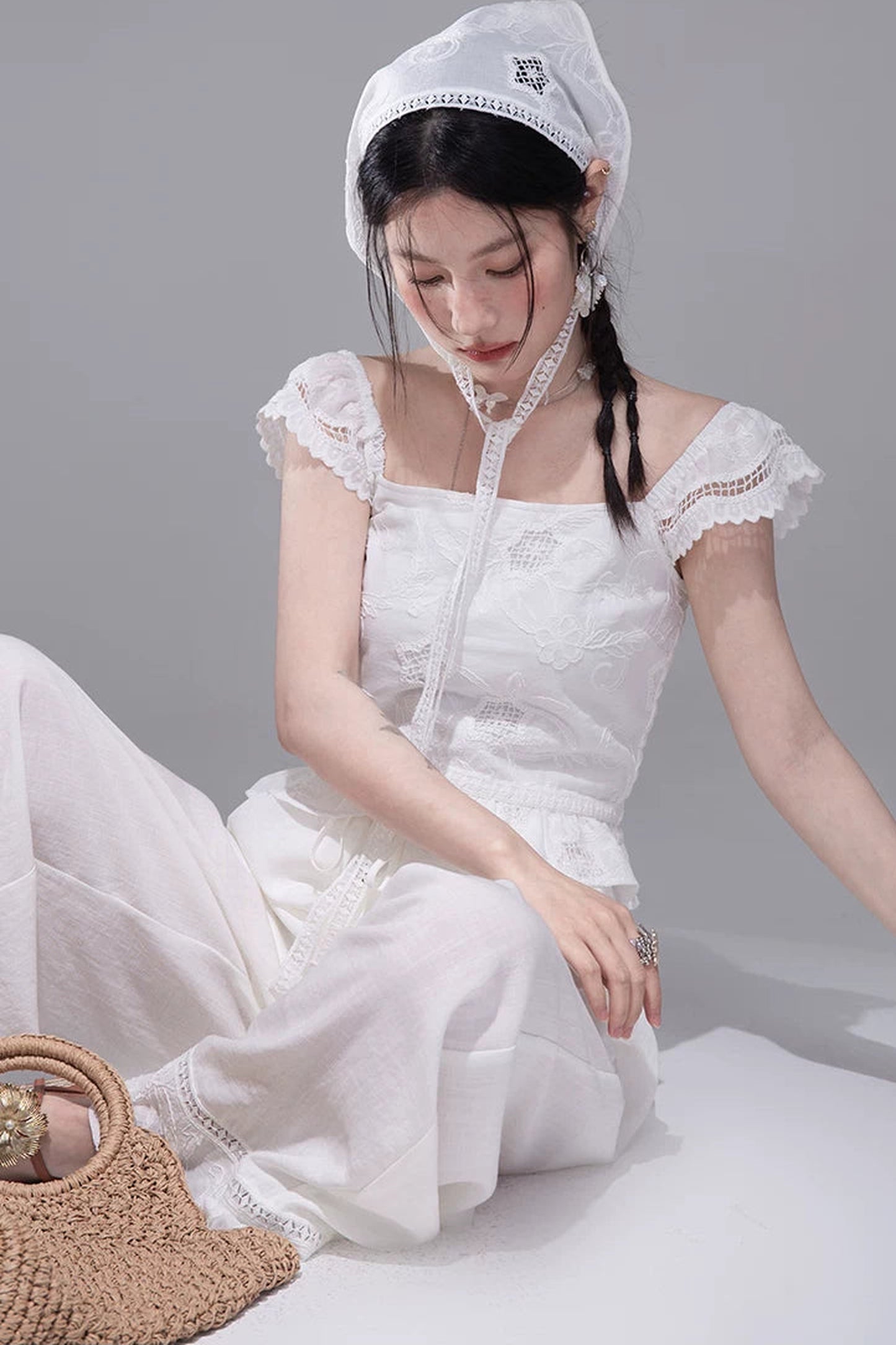 Moon White Lace Top Pants Set-Up