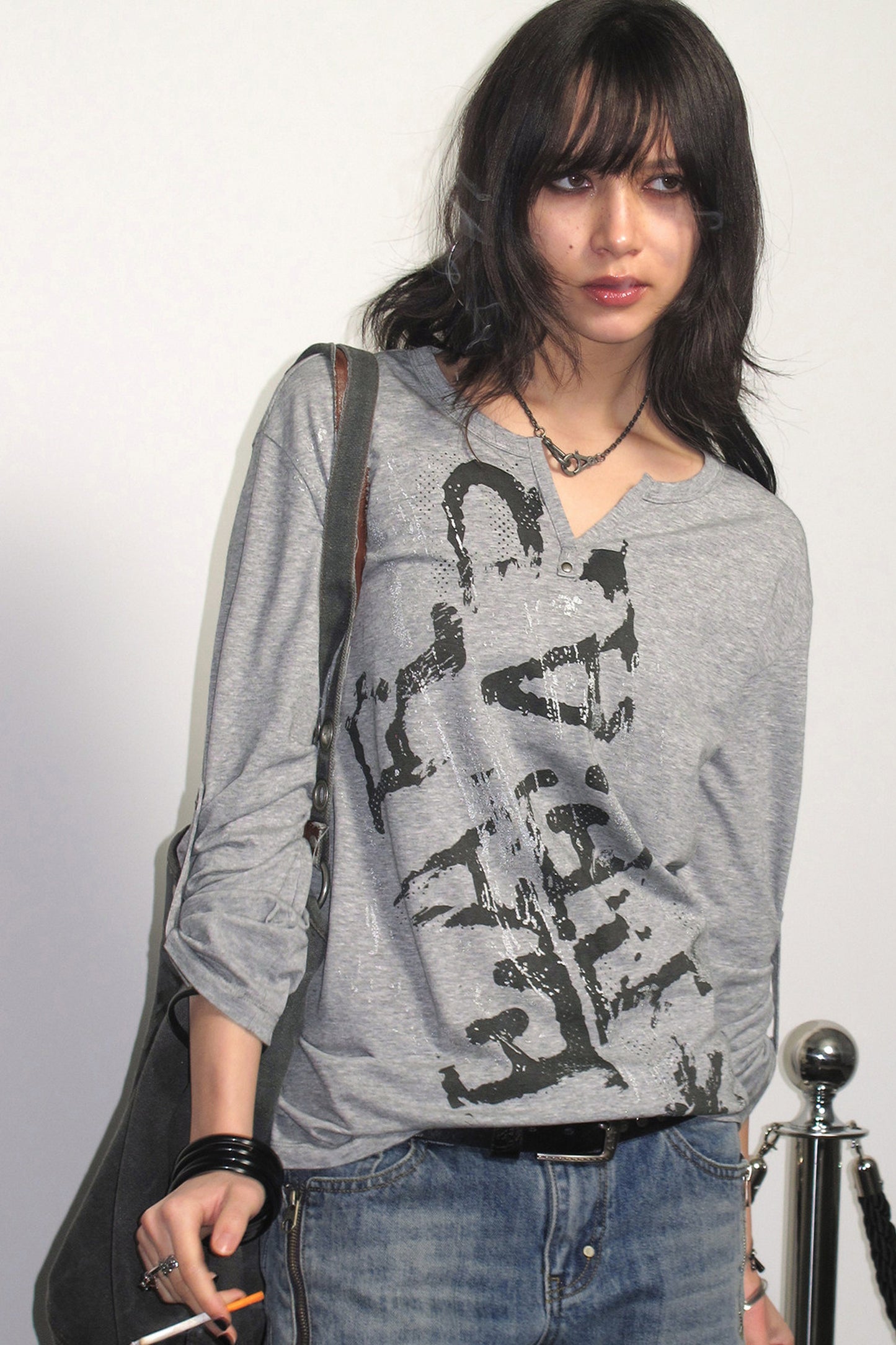 Silver Broken Print V-Neck Long-Sleeved T-Shirt