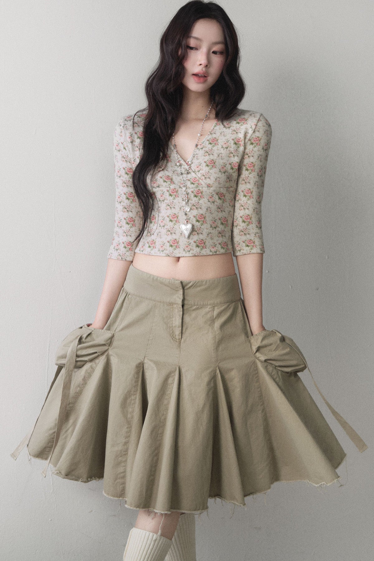 Rose Print Three Quarter Sleeve Knit Top