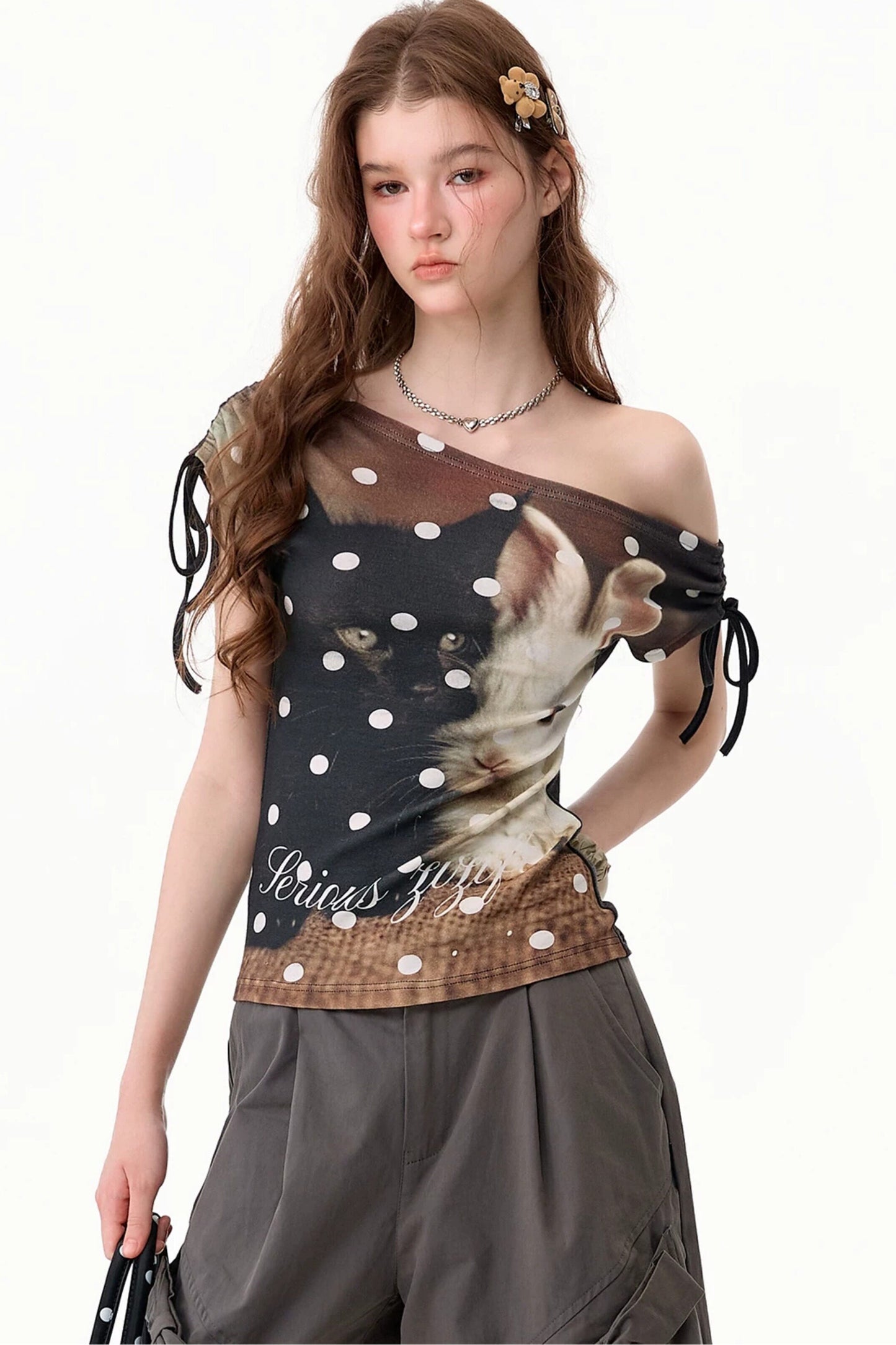 Off-Shoulder-Oberteil mit Kaninchenprint und Bindeband