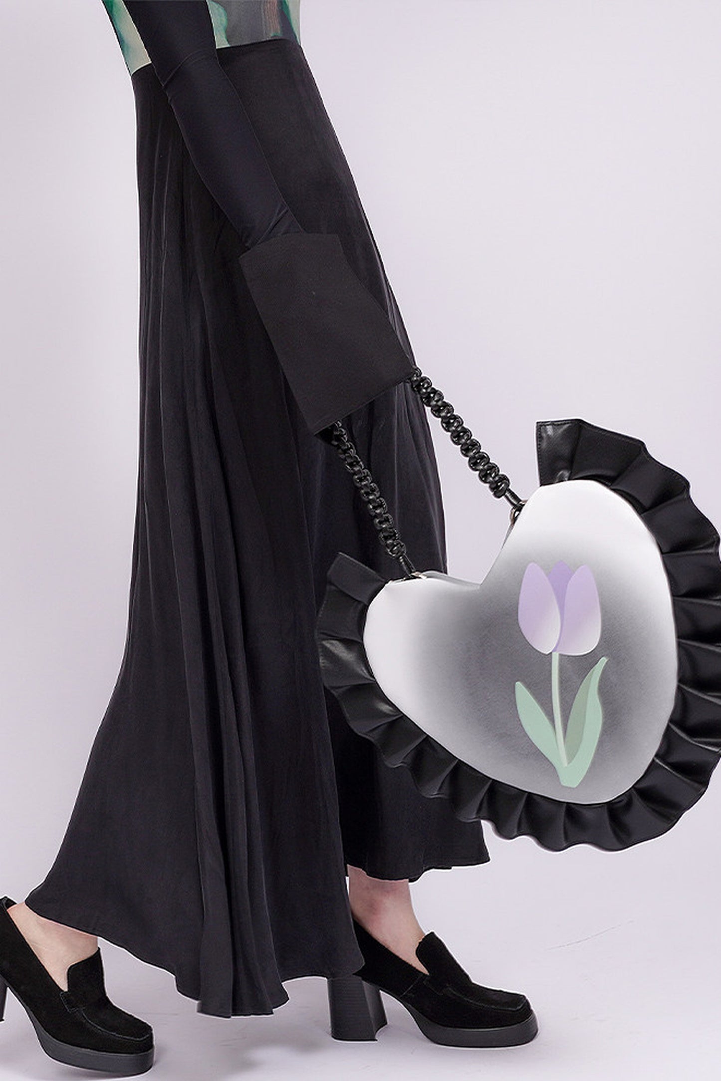 Tulip Heart Woven Crossbody Bag
