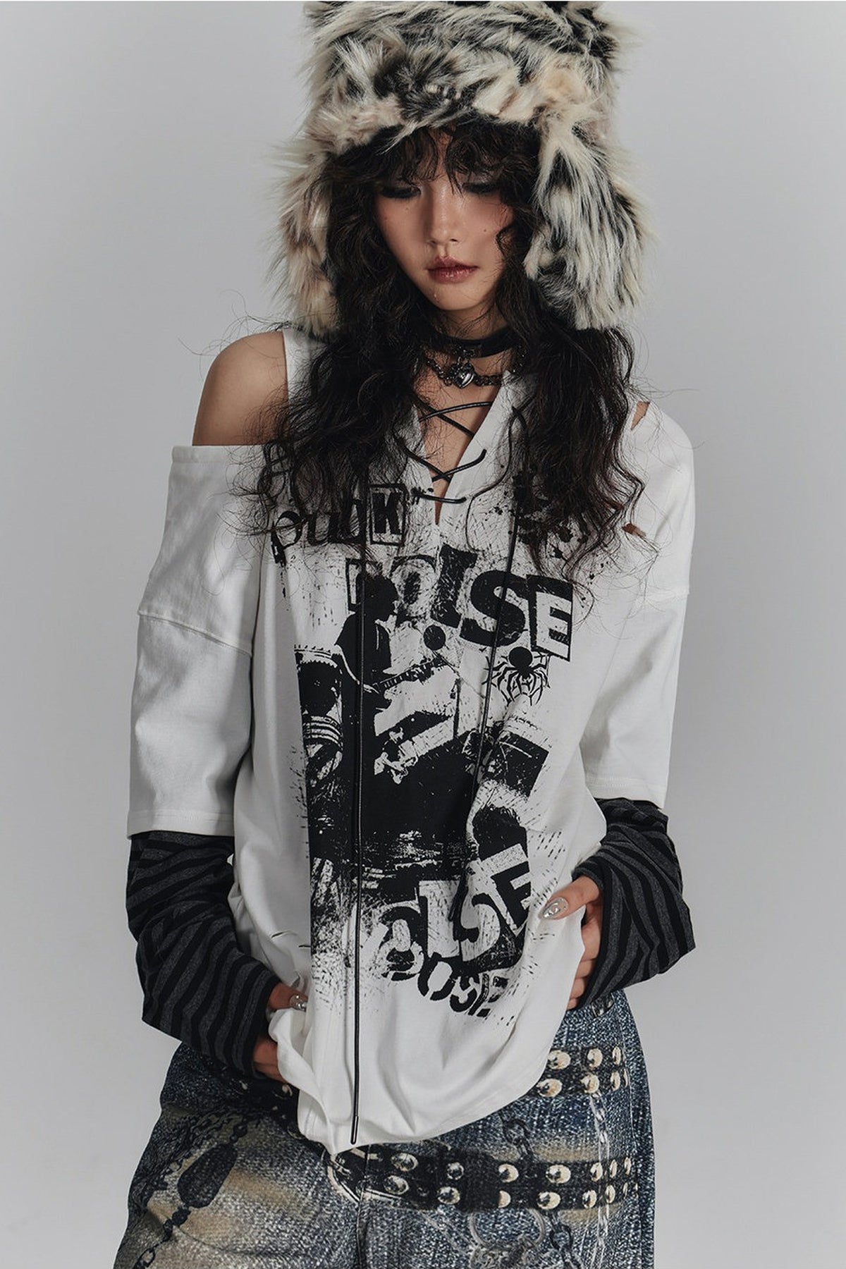 Striped Graphic Off-Shoulder T-Shirt