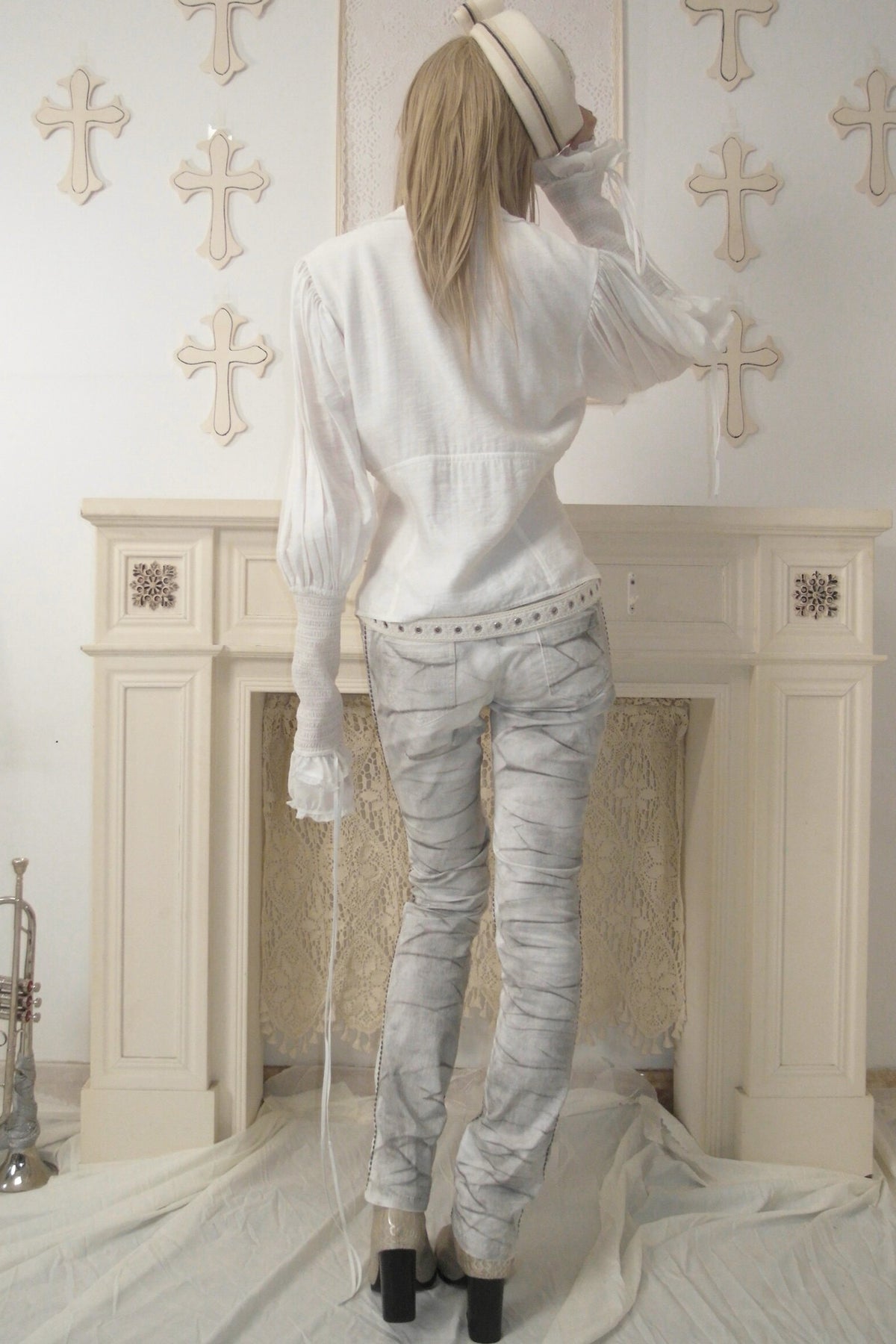 Accordion Pleated Puff Sleeve Blouse
