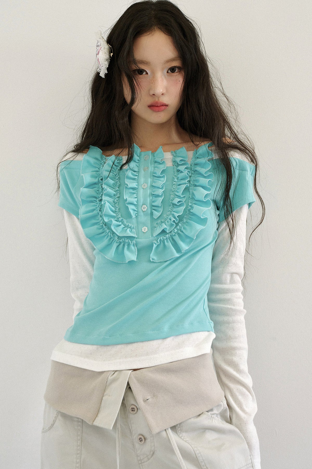 Tee-shirt effet superposé en dentelle à blocs de couleur