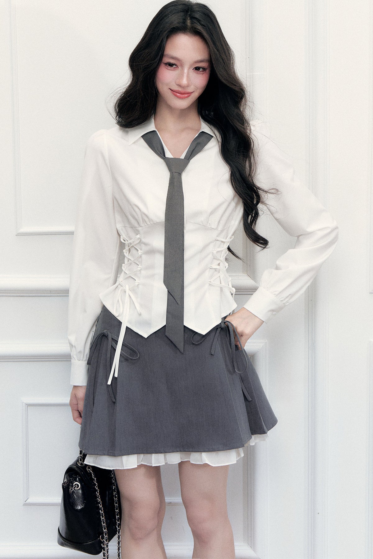 Ensemble blouse à nœud coulissant et jupe